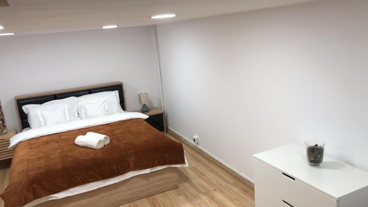 Gaby 2 Apartment Brasov Bagian luar foto